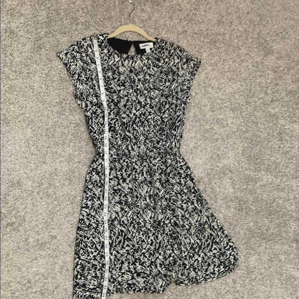 Evereve Black White Boho Print Cap Sleeve Mini Dress Size XS - Picture 7 of 10